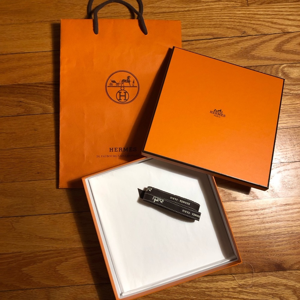 Hermes Belt / Scarf Box, Bag, Ribbon & Tissue  7.5 x 7.5